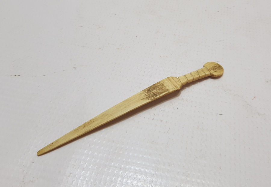 OSMANLI DÖNEMİ ÇOK NADİR KILIÇ FORMUNDA POTUR UÇKURLUĞU