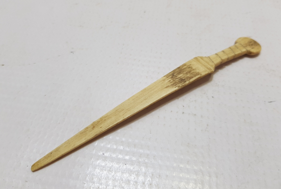 OSMANLI DÖNEMİ ÇOK NADİR KILIÇ FORMUNDA POTUR UÇKURLUĞU