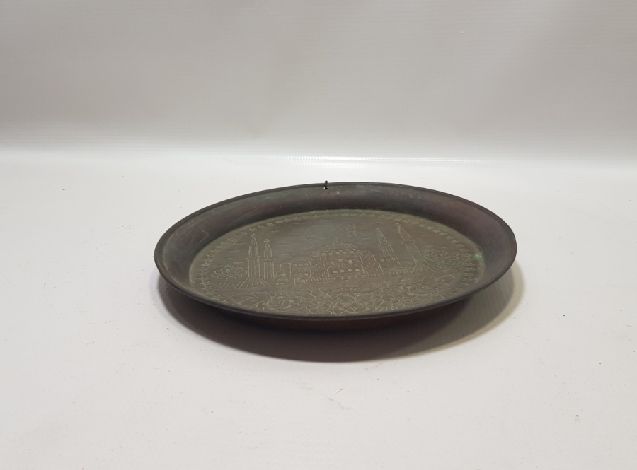 CUMHURİYET BAŞLARI KABARTMA VE KALEM İŞÇİLİKLİ AYASOFYA GÖRSELLİ ANTİKA BAKIR KAHVE TEPSİSİ