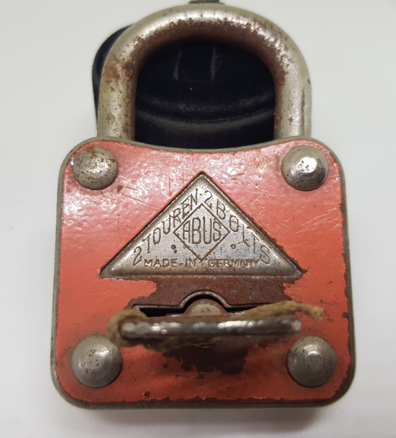 ORJİNAL ANAHTARI İLE ANTİKA KİLİT