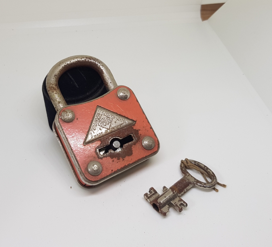 ORJİNAL ANAHTARI İLE ANTİKA KİLİT