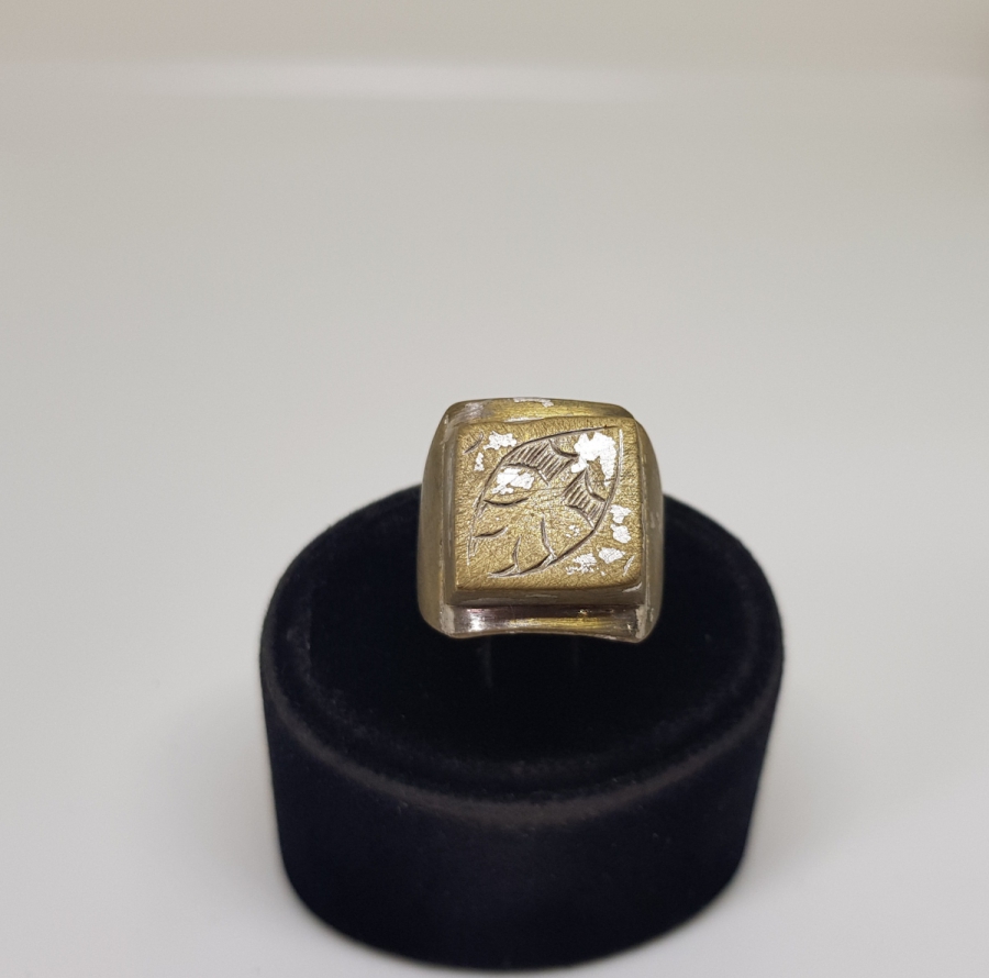 ÜZERİ KALEM İŞÇİLİKLİ BÜYÜK BOY ANTİKA KABADAYI YÜZÜĞÜ