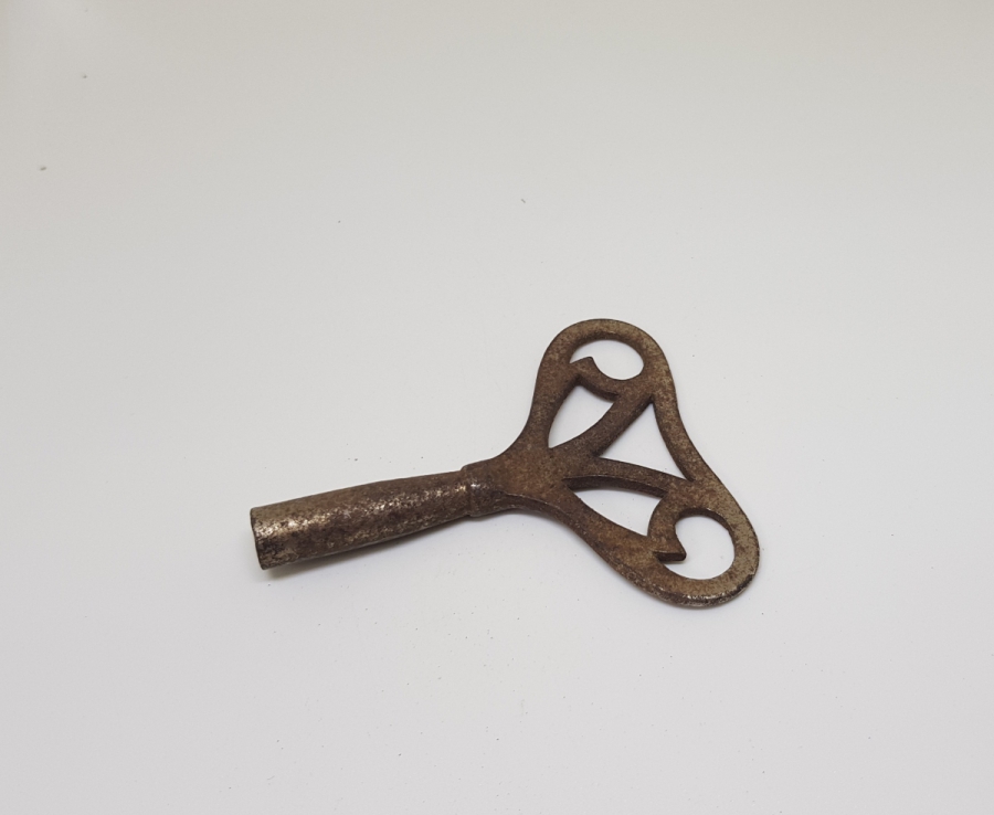 OSMANLI DÖNEMİ DUVAR SAATİ ANAHTARI