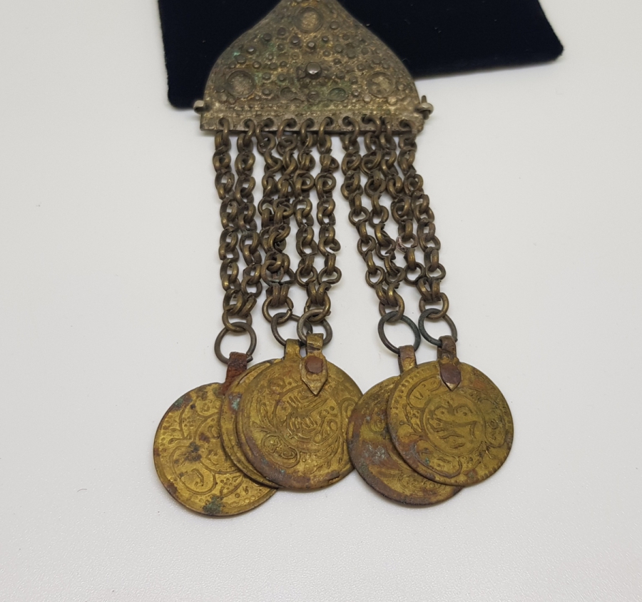 OSMANLI DÖNENİ KABARTMA İŞÇİLİKLİ FES SÜSÜ