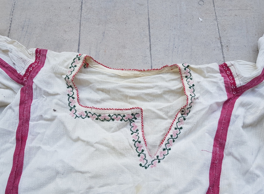 YAKASI İŞLEMELİ OSMANLI DÖNEMİ GELİN İÇLİĞİ