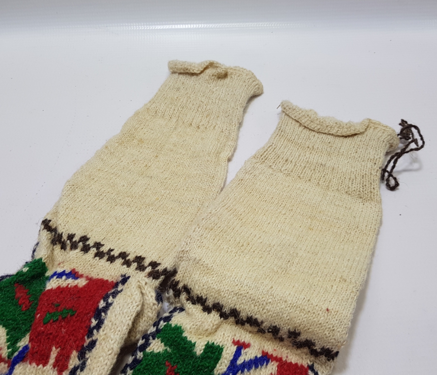 ÜZERİ KARANFİLLİ VE LEYLEKLİ NADİR HAMİLELİK ALAMETİ ÇORAP