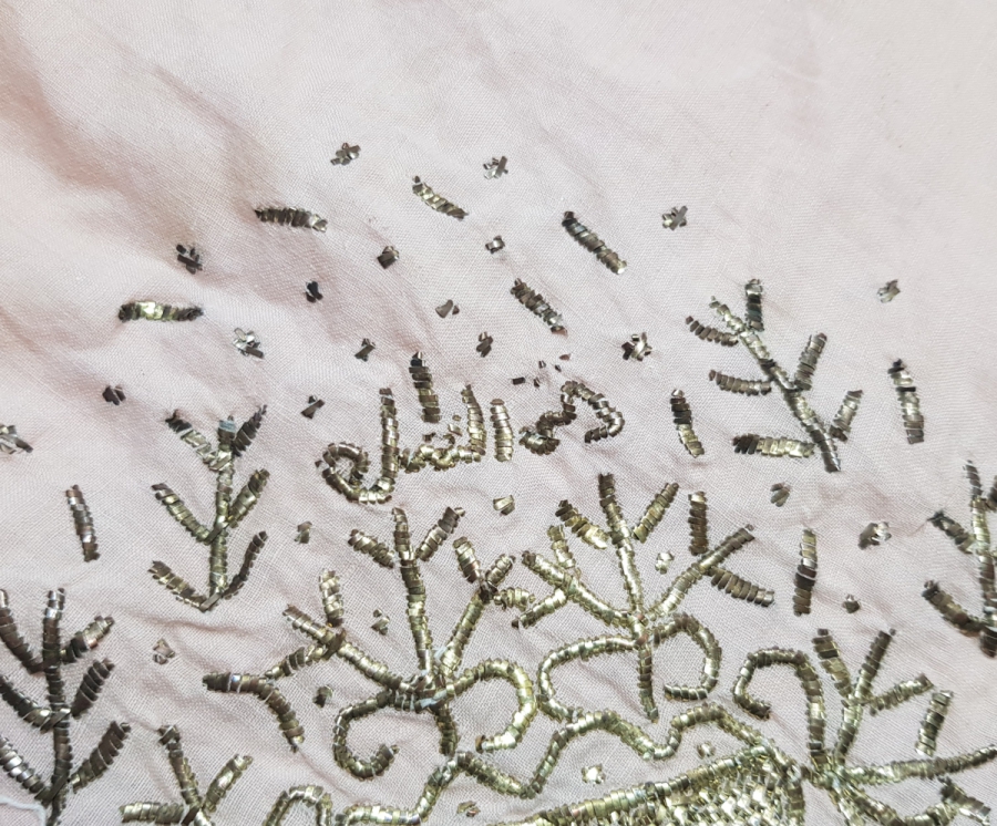 DÖRT KÖŞESİ OSMANLICA YAZILI GÜMÜŞ TELKIRMA İŞÇİLİKLİ BÜYÜK BOY ÇEVRE