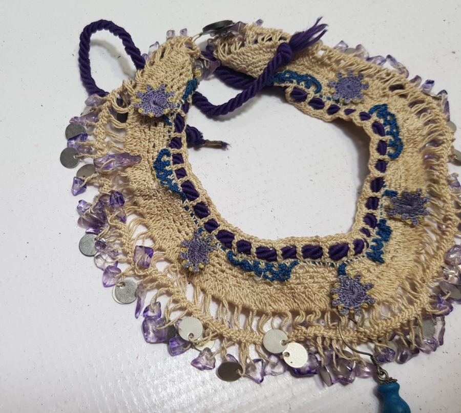 EL YAPIMI ANTİKA PULLU GERDANLIK