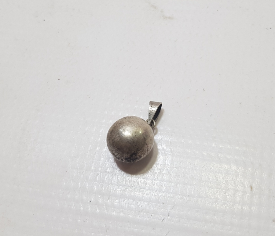 TOP FORMLU GÜMÜŞ KOLYE UCU