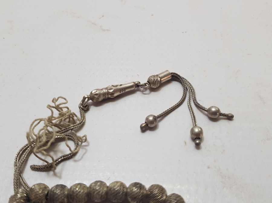 HALİYLE KONDİSYONDA GÜMÜŞ TESPİH