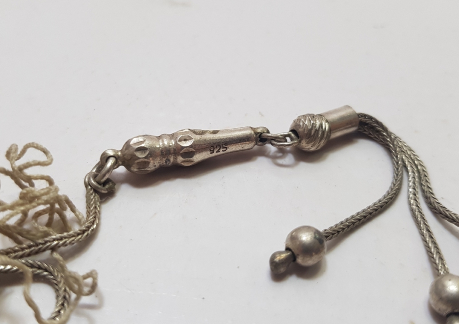 HALİYLE KONDİSYONDA GÜMÜŞ TESPİH