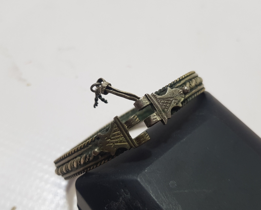 KALEM VE KABARTMA İŞÇİLİKLİ OSMANLI DÖNEMİ ERMENİ GÜMÜŞ BİLEZİK - BİLEKLİK
