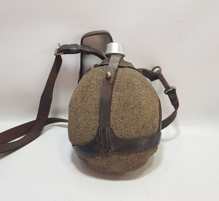 AĞIZ KISMINDA ALLAH BİZİMLEDİR VE ASAKİRİ ŞAHANE YAZILI ÇOK NADİR TAM TAKIM OSMANLI ASKER MATARASI - İLK KEZ GÖRÜLÜYOR