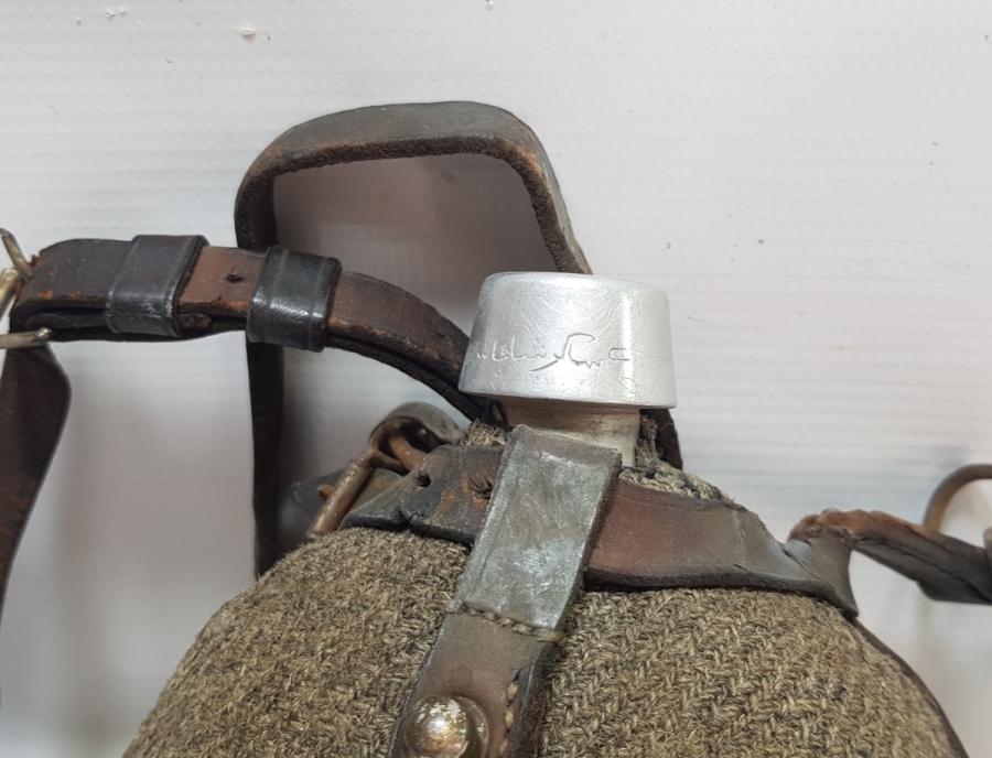 AĞIZ KISMINDA ALLAH BİZİMLEDİR VE ASAKİRİ ŞAHANE YAZILI ÇOK NADİR TAM TAKIM OSMANLI ASKER MATARASI - İLK KEZ GÖRÜLÜYOR