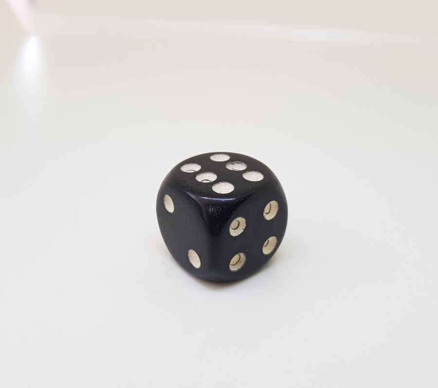 ANTİKA KATALİN ZAR