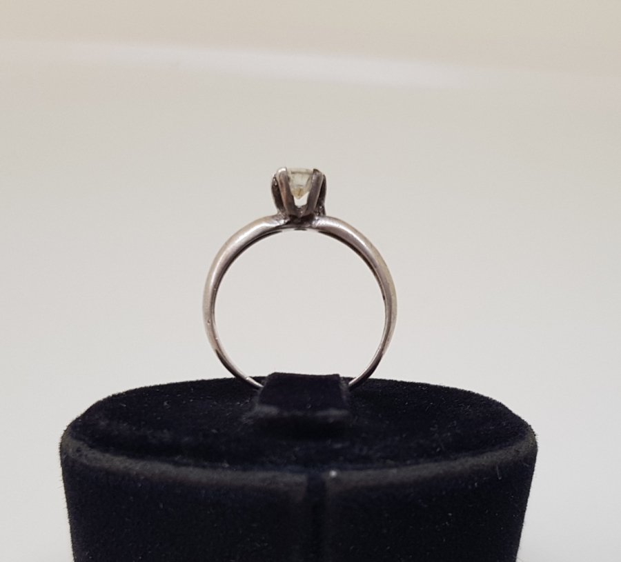 TEK TAŞ MODEL GÜMÜŞ YÜZÜK