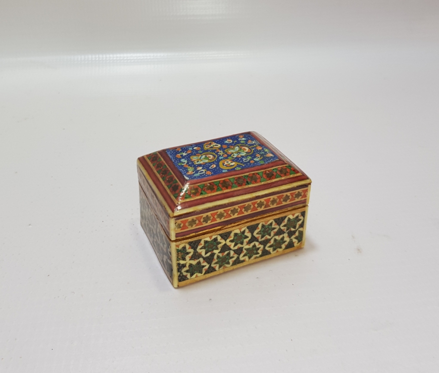 HATEMİ İŞÇİLİKLİ VE EL BOYAMA ANTİKA KAPAKLI KUTU