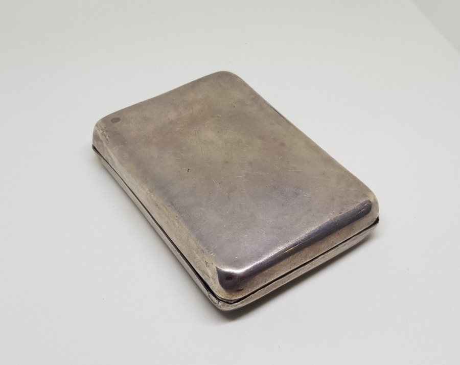 ÜZERİNDE OSMANLI DEVLET ARMASI BULUNAN VE OSMANLICA YAZILI OSMANLI DÖNEMİ GÜMÜŞ TABAKA