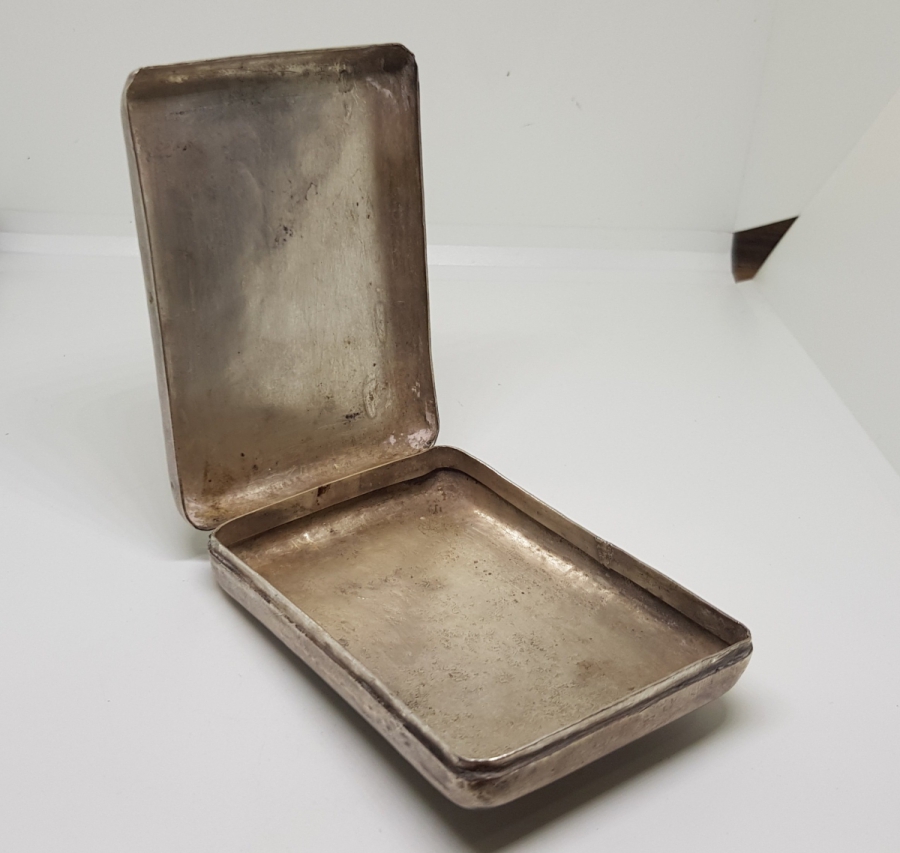 ÜZERİNDE OSMANLI DEVLET ARMASI BULUNAN VE OSMANLICA YAZILI OSMANLI DÖNEMİ GÜMÜŞ TABAKA