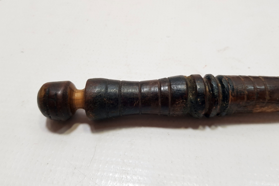 ÜZERİ SİKKELİ OSMANLI DÖNEMİ NADİR AHŞAP TEKKE İŞİ OKUMA ÇUBUĞU