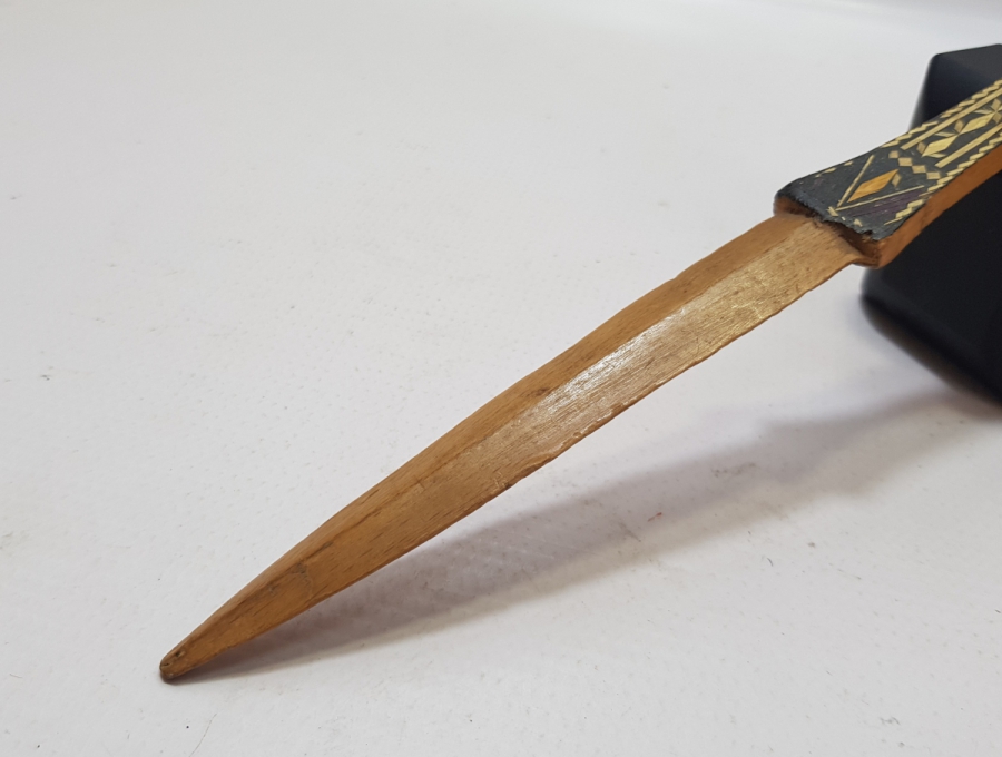 ÜZERİ RUMCA YAZILI OSMANLI DÖNEMİ AHŞAP ZARF AÇACAĞI