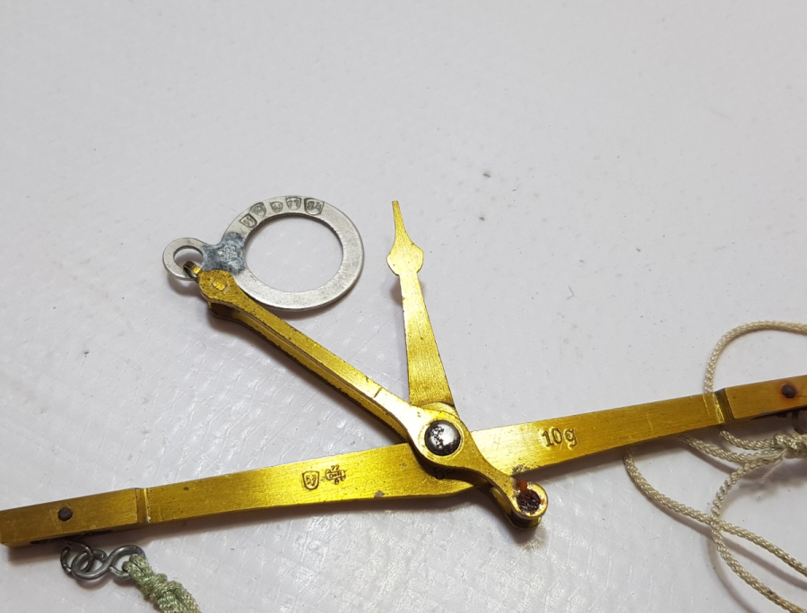 ANTİKA AKTAR TERAZİSİ