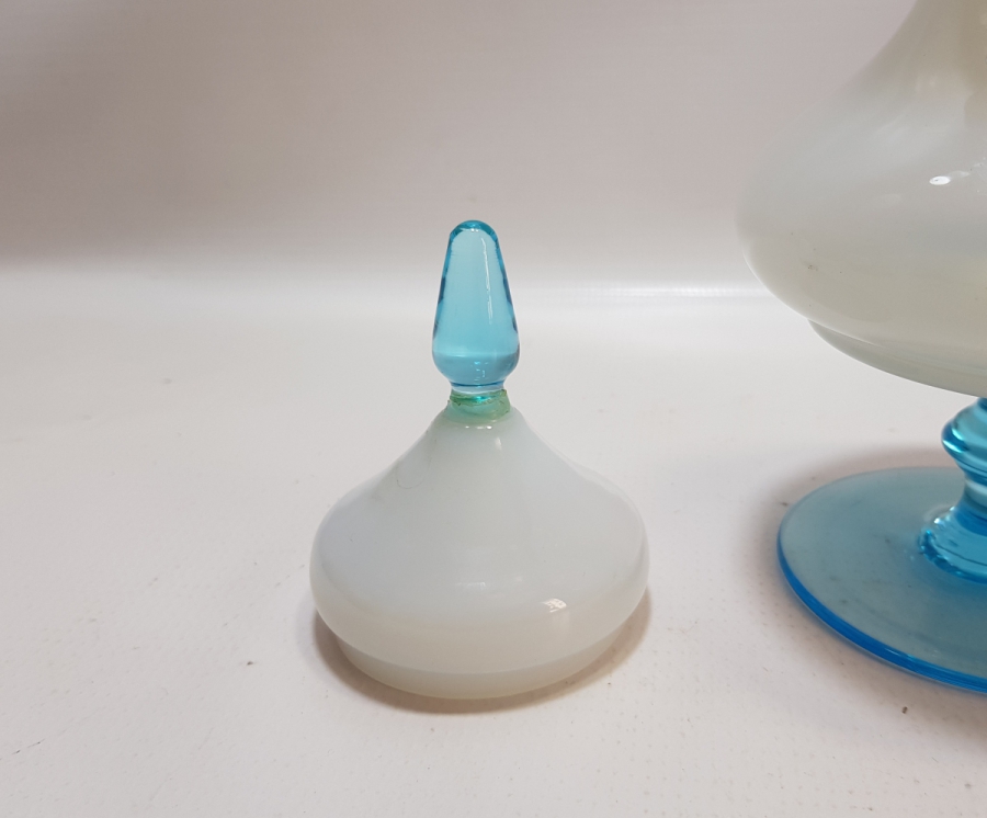 ANTİKA OPAL BOMBONİYER