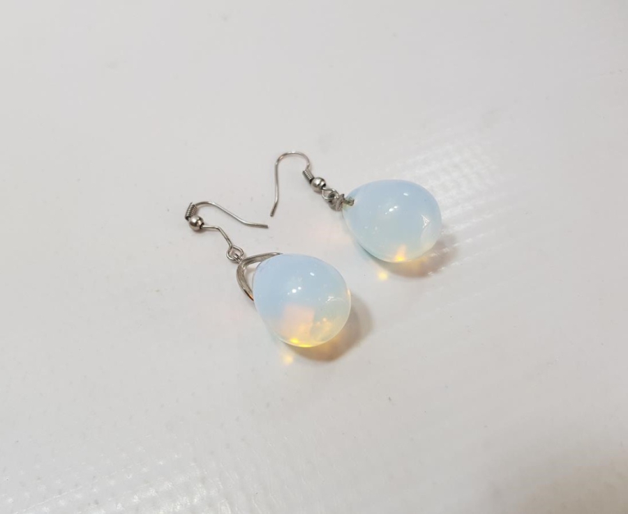 BİR ÇİFT OPAL KÜPE