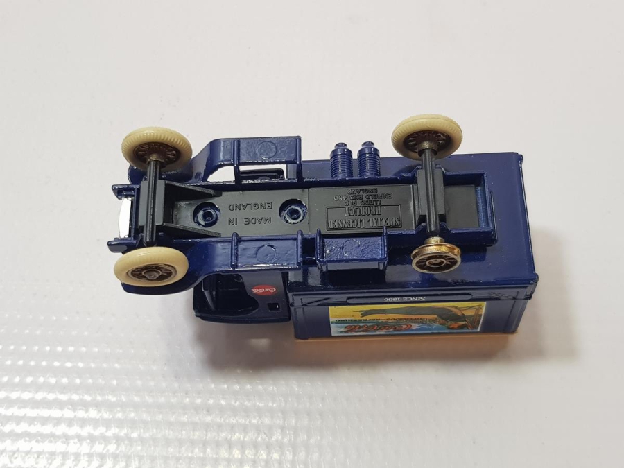 ANTİKA COCA-COLA OYUNCAK KAMYON