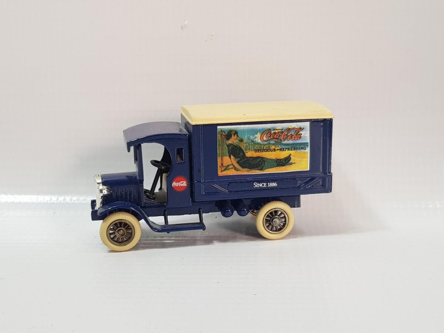 ANTİKA COCA-COLA OYUNCAK KAMYON