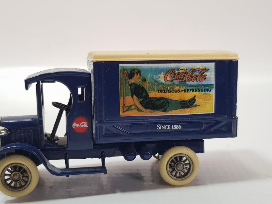 ANTİKA COCA-COLA OYUNCAK KAMYON