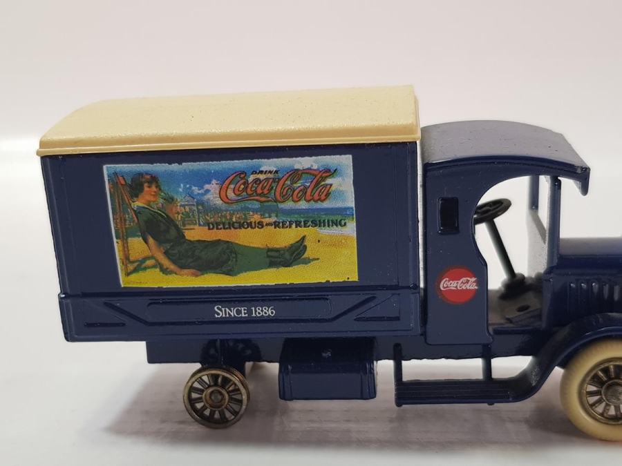 ANTİKA COCA-COLA OYUNCAK KAMYON