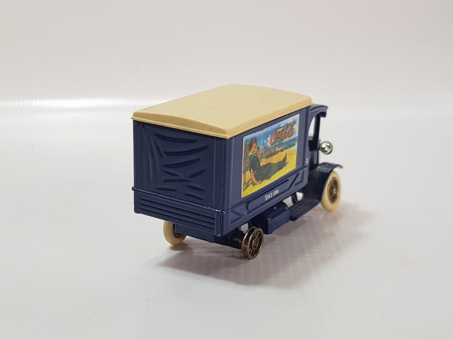 ANTİKA COCA-COLA OYUNCAK KAMYON