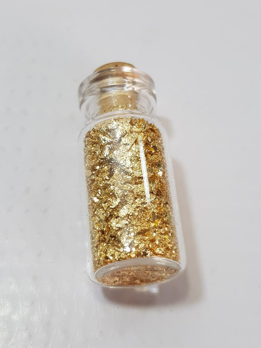 OSMANLI DÖNEMİ HATTATLARIN VARAK İŞLEMESİ İÇİN BİR ŞİŞE ALTIN TOZU