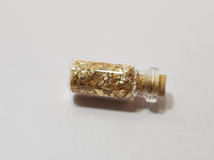 OSMANLI DÖNEMİ HATTATLARIN VARAK İŞLEMESİ İÇİN BİR ŞİŞE ALTIN TOZU