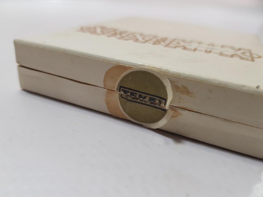 ESKİ CUMHURBAŞKANI FAHRİ KORUTÜRK KARTON SİGARA KUTUSU