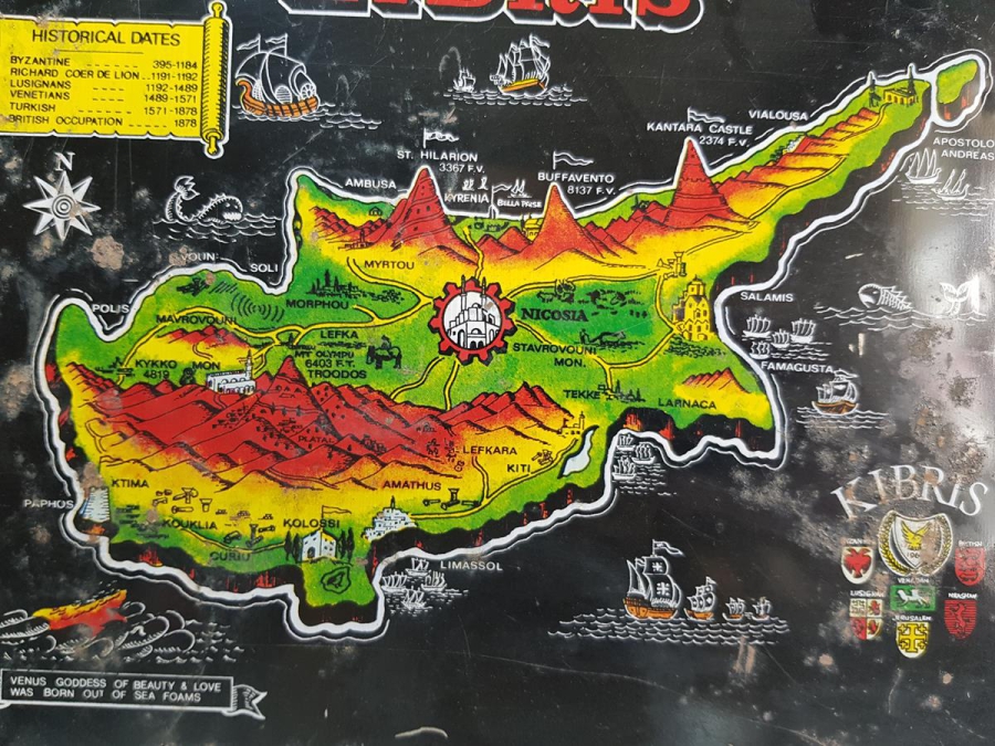 KIBRIS HARİTALI METAL TEPSİ