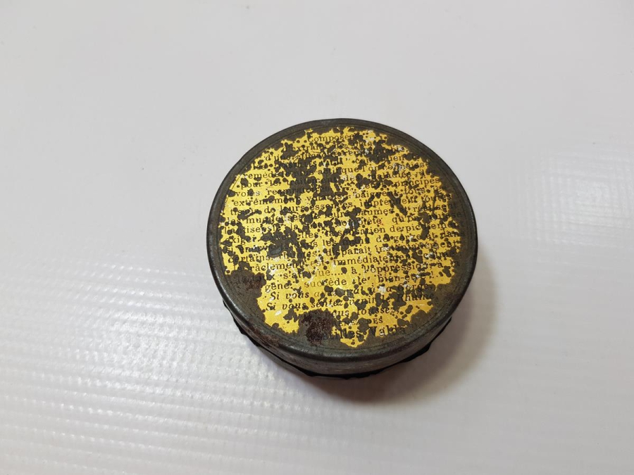 TIP TARİHİ: OSMANLICA VE FRANSIZCA YAZILI PERTEV PUDRA KUTUSU