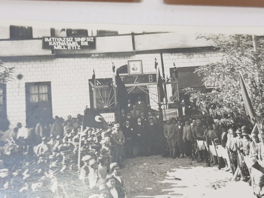 CUMHURİYET İLK DÖNEM TZB KONULU 3 ADET FOTOĞRAF