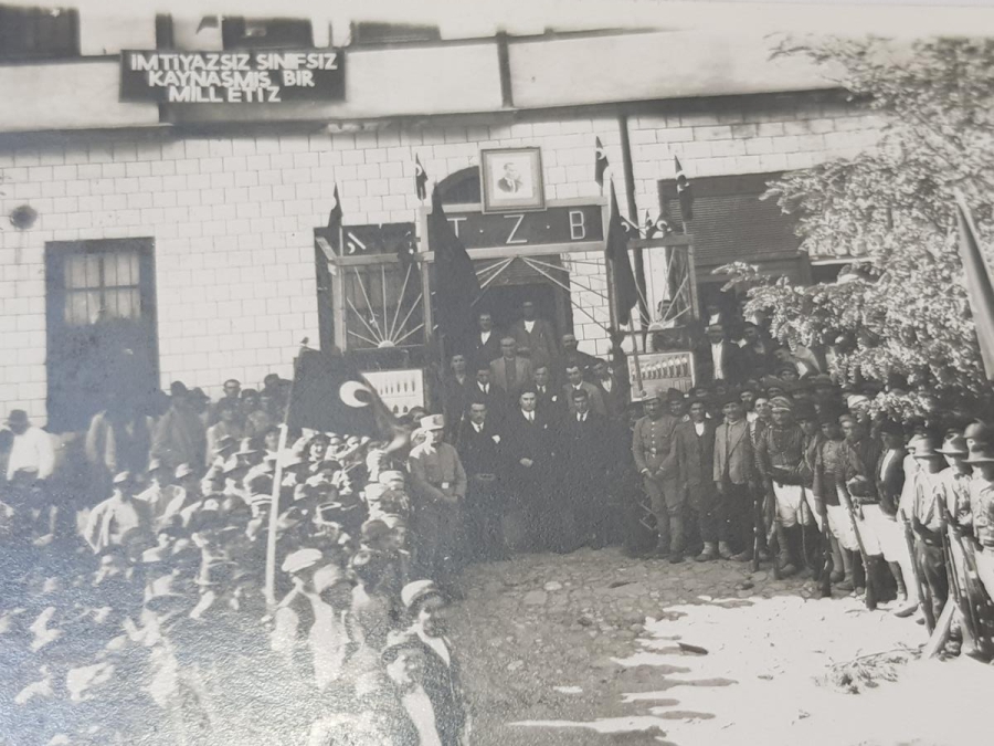 CUMHURİYET İLK DÖNEM TZB KONULU 3 ADET FOTOĞRAF