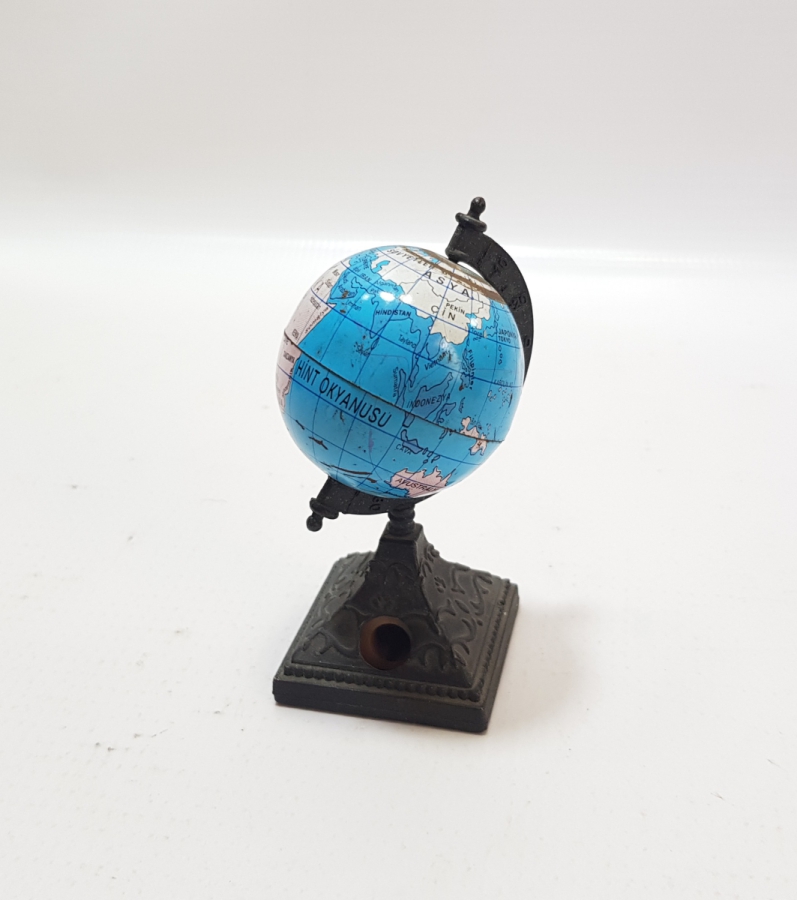 YERKÜRE DÜNYA FORMLU KALEMTRAŞ