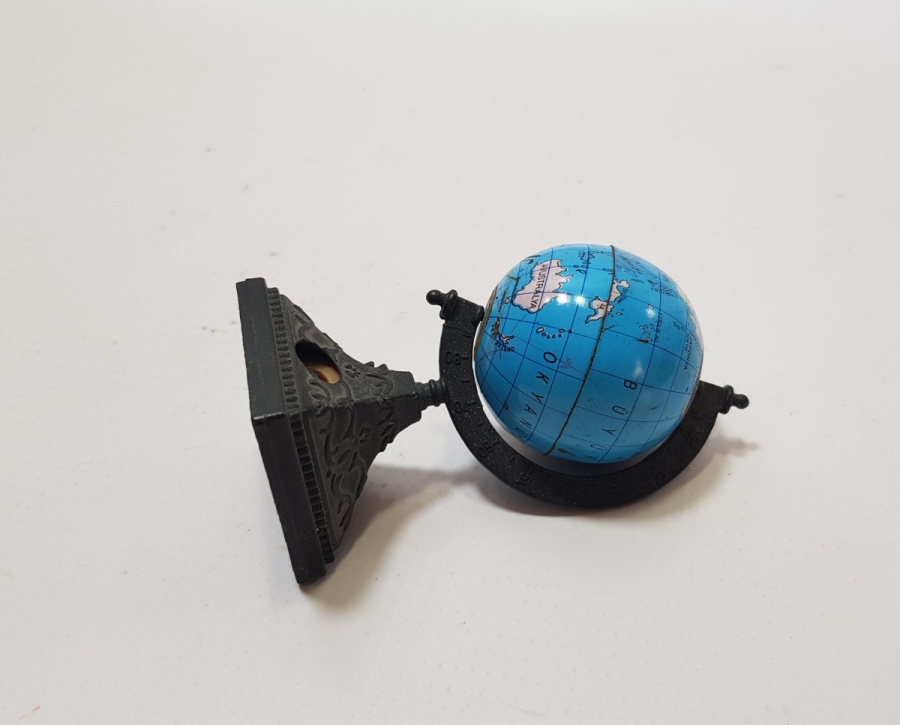 YERKÜRE DÜNYA FORMLU KALEMTRAŞ