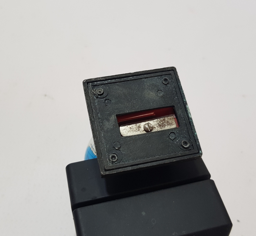 YERKÜRE DÜNYA FORMLU KALEMTRAŞ