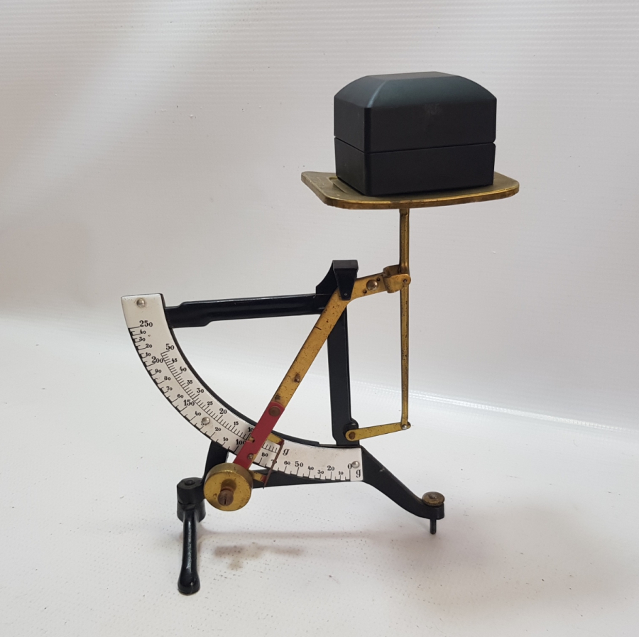 ANTİKA POSTA TERAZİSİ