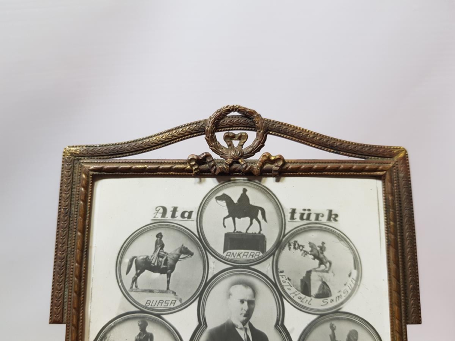 ORİJİNAL ÇERÇEVESİNDE ATATÜRK KARTPOSTALI