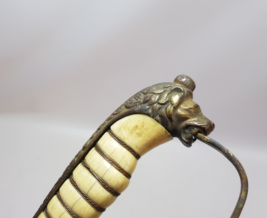 OSMANLI DÖNEMİ ASLAN BAŞLI DENİZCİ SUBAY KILICI