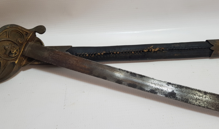 OSMANLI DÖNEMİ ASLAN BAŞLI DENİZCİ SUBAY KILICI