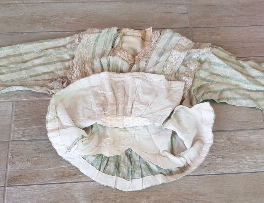 OSMANLI DÖNEMİ İPEKLİ KADIN ELBİSESİ