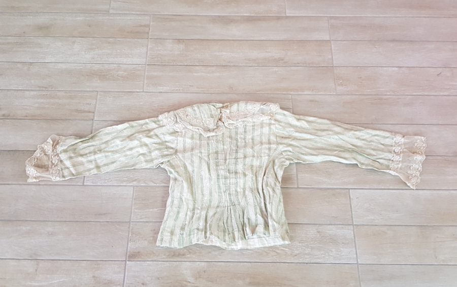 OSMANLI DÖNEMİ İPEKLİ KADIN ELBİSESİ