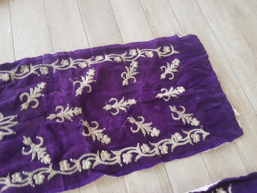 OSMANLI DÖNEMİ BİR ÇİFT GÜMÜŞ SIRMA İŞÇİLİKLİ YASTIK YÜZÜ